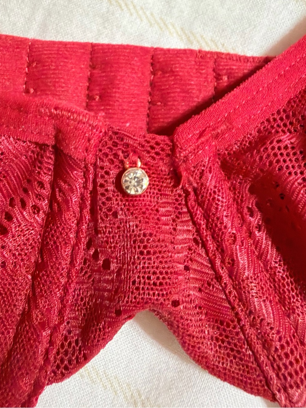 Red Sheer Sexy Floral Demi Underwire Bra NWT - Picture 2 of 8